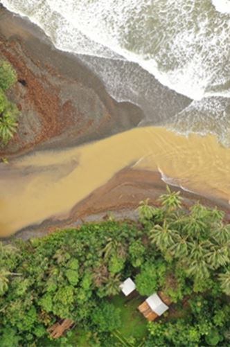 Best‐practice forestry management delivers diminishing returns for coral reefs with increased land‐clearing